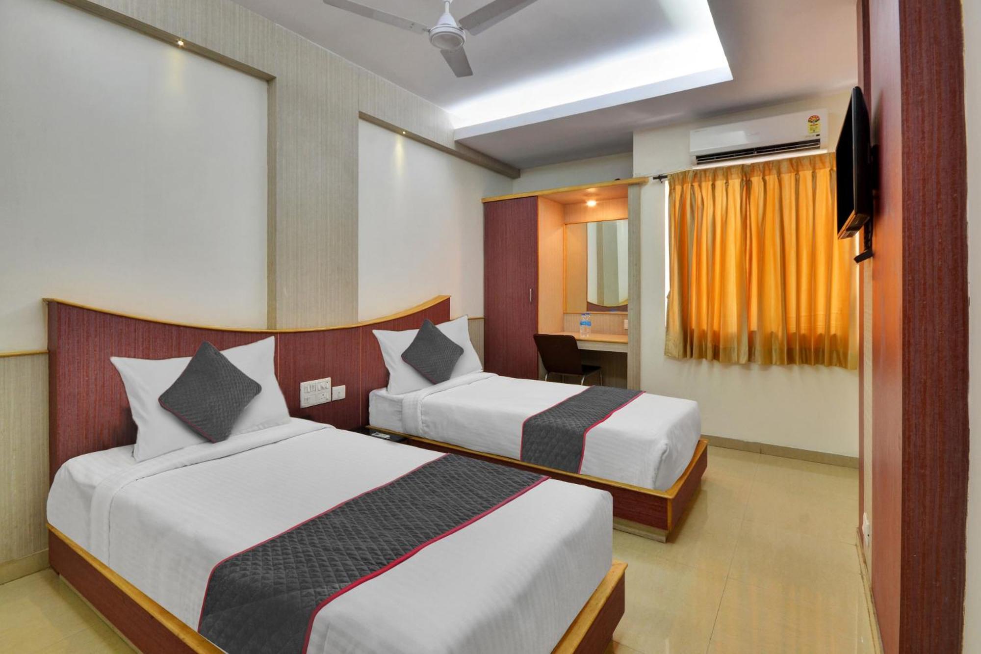Townhouse Coastal Grand Hotels And Resorts Коимбатур Экстерьер фото